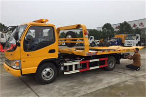 甘家口哪里有拖车服务