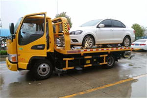 甘家口附近拖车救援24小时服务热线